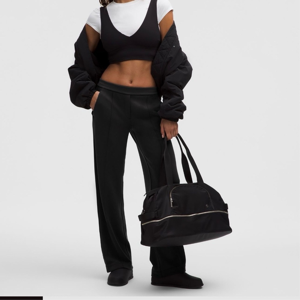 lululemon athletica Black Softstreme Pintuck Mid-Rise Pant Short